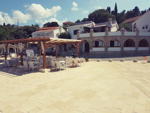 RESTAURANT -  BUFFET ''BISER''