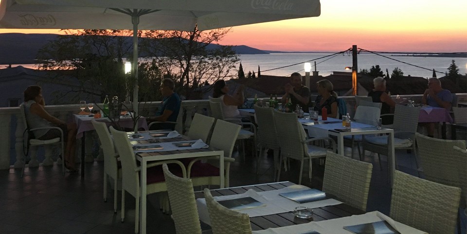 RESTAURANT &#039;&#039;BARTOL&#039;&#039;